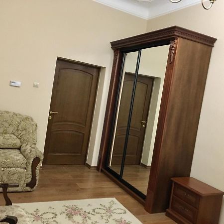 Cozy Apartment Lviv Eksteriør billede