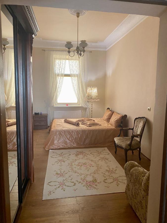 Cozy Apartment Lviv Eksteriør billede