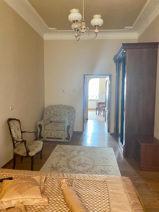 Cozy Apartment Lviv Eksteriør billede