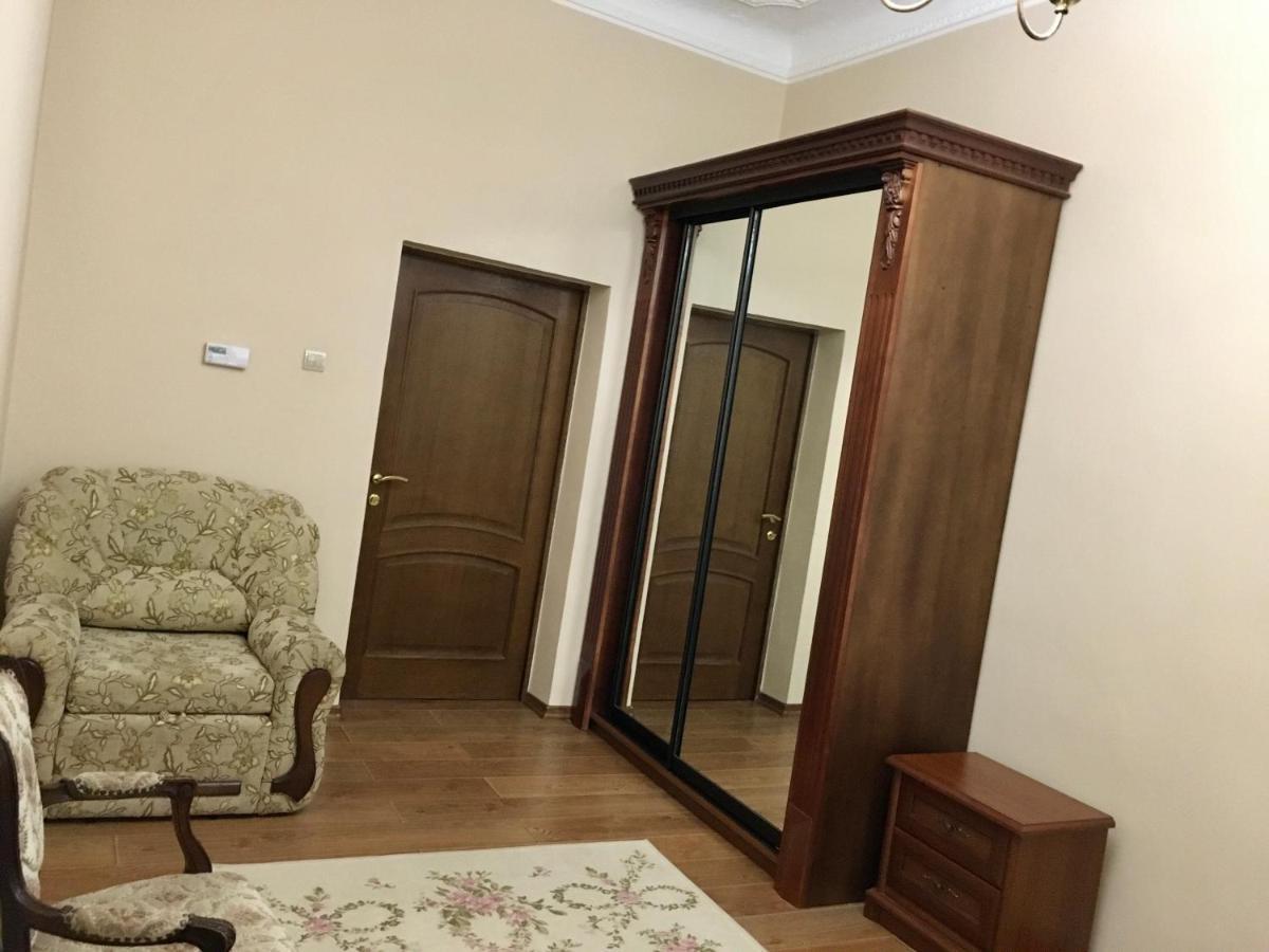Cozy Apartment Lviv Eksteriør billede